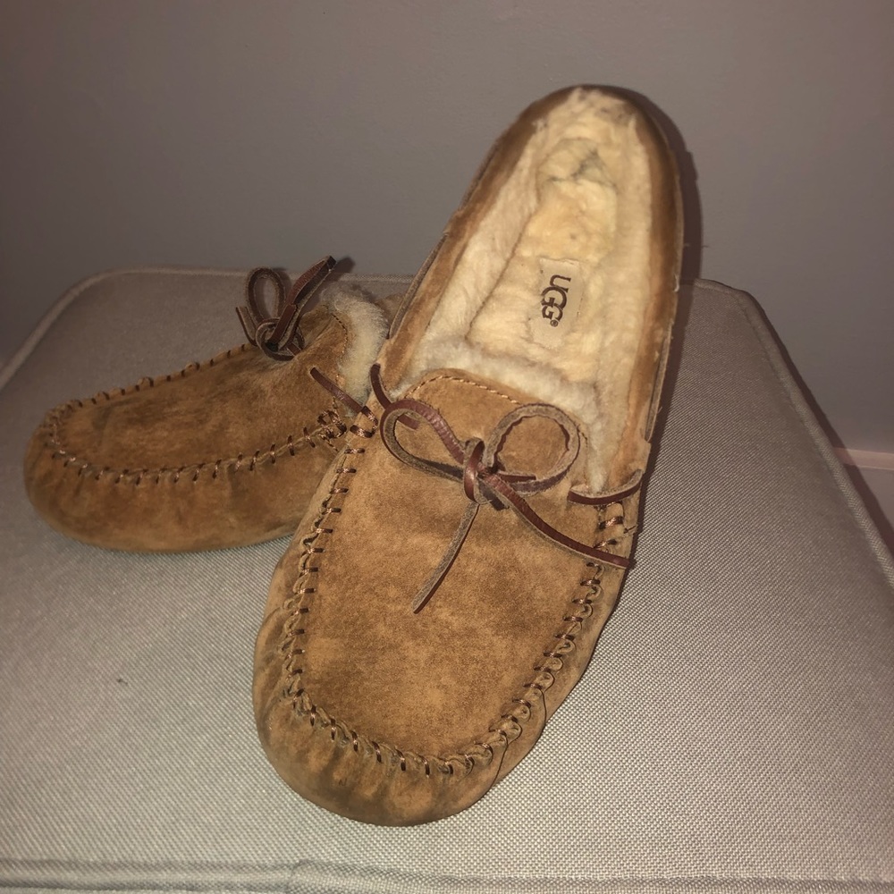Ugg Dakota Moccasins